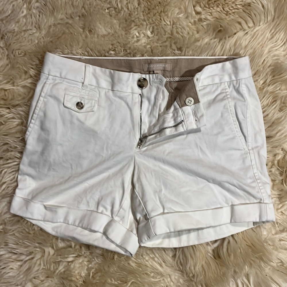 Banana Republic City Chino White Cuffed Shorts